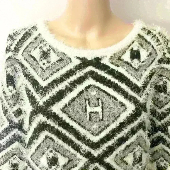 Vintage scoop  neck black & white soft fuzzy sweater jumper. - Picture 2 of 14